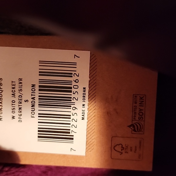 FINAL PRICE!!! Absolutely gorgeous North Face women's jacket $62 size SP - Picture 7 of 7